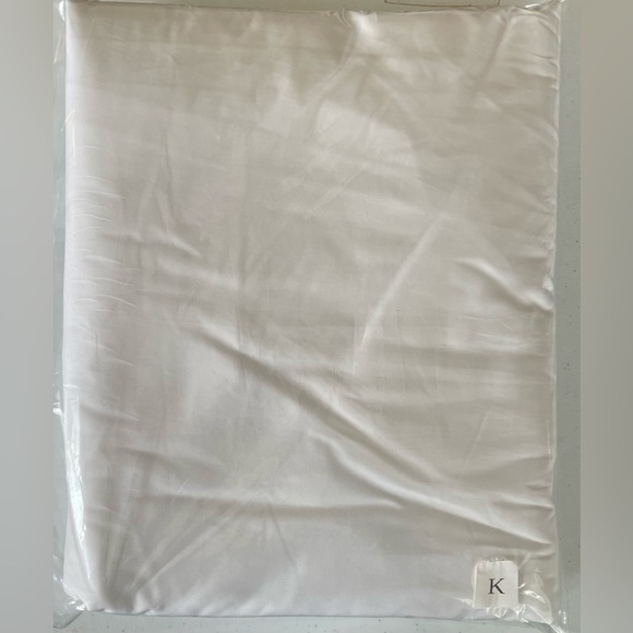 NEW GARNIER THIEBAUT Monaco Percale White King Duvet Cover in White - Picture 3 of 3